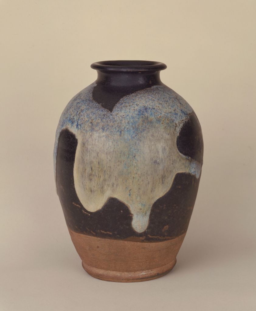 图片[1]-Flowered porcelain pot-China Archive